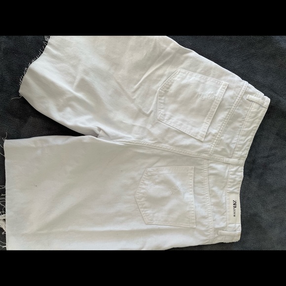 Zara shorts - Picture 3 of 3